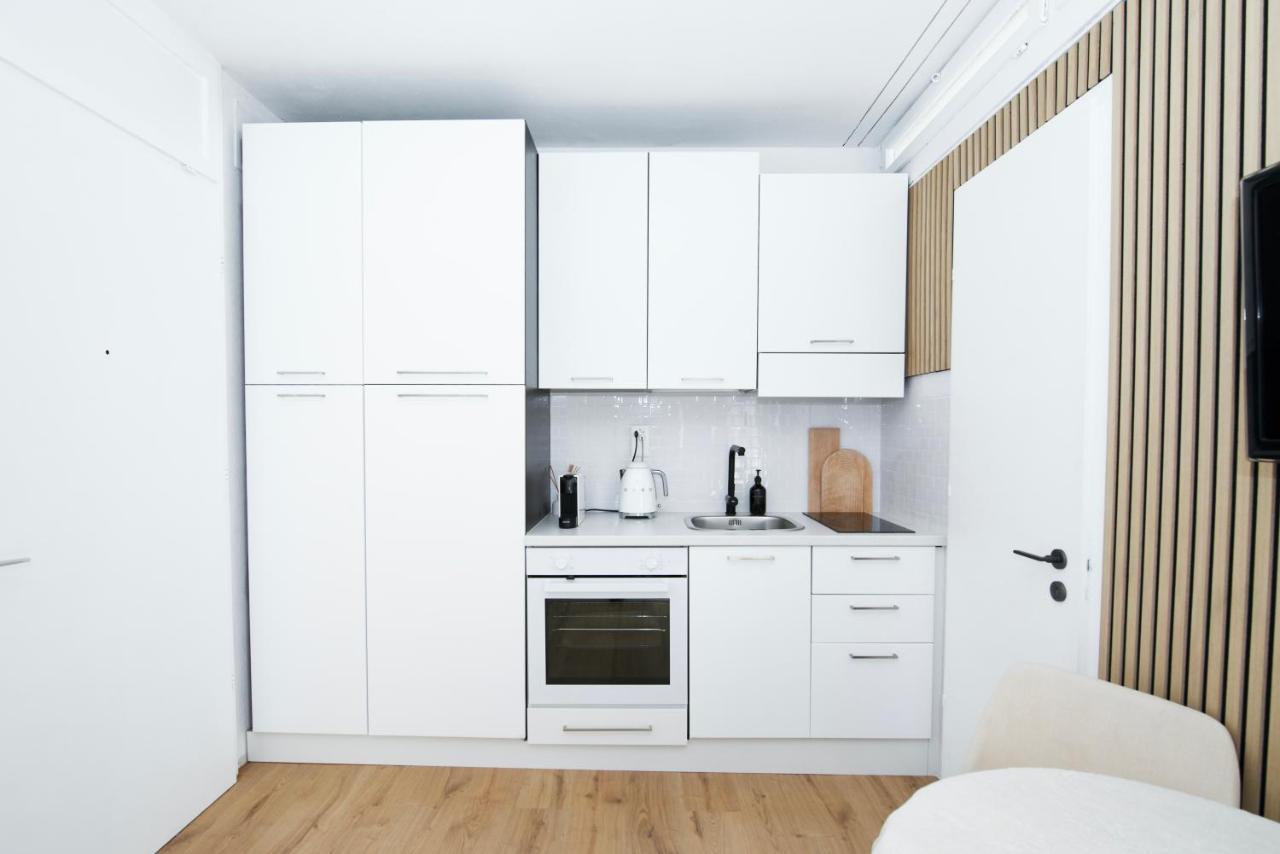 Bright Tiny Studio - Shared Pool & Sauna - Free Parking - Air Condition Muralto Exterior photo